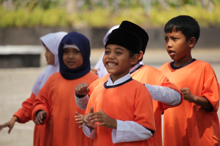 STRATEGI MENINGKATKAN KEMANDIRIAN ANAK ASUH (Studi di Lembaga Kesejahteraan Sosial Anak Robbani Kabupaten Malang)
